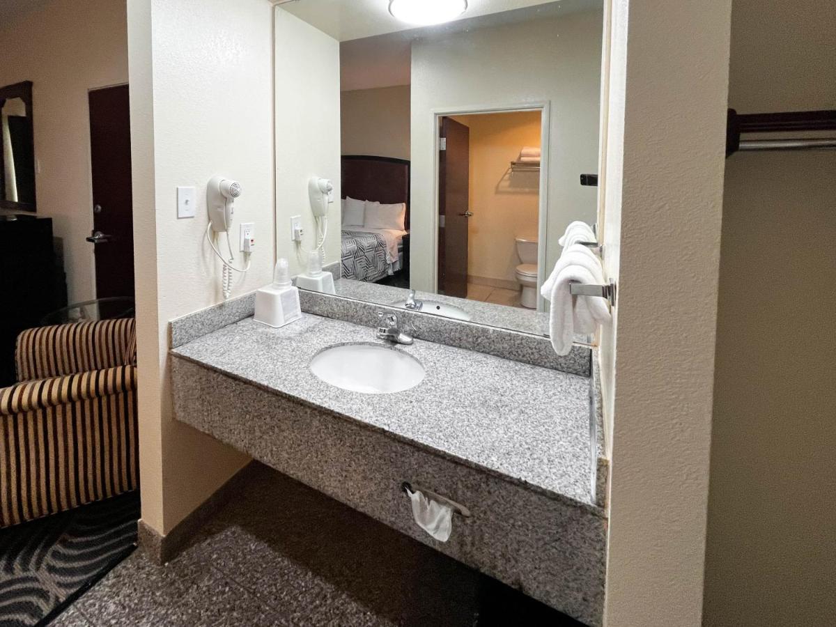 Executive Inn & Suites Breaux Bridge, La Εξωτερικό φωτογραφία
